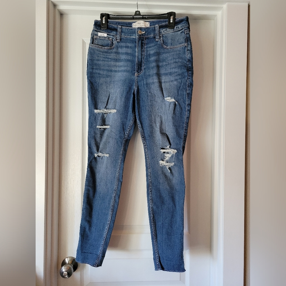 ✨️NWT✨️ hollister | Blue Distressed Women's Jeans
